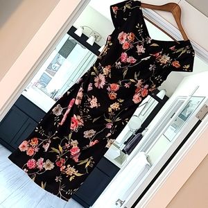 Adrianna Papell Capsleeve Dress - Size 8 - NWT